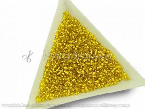 Бисер чешский Preciosa 10/0. Желтый (87010) TSL. 10гр.